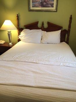 Hospitality Inn Bowmansville ภายนอก รูปภาพ